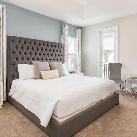 Airy 6 Bdrm House With Private Pool In Encore